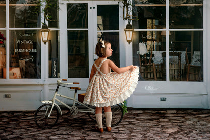 White Farmhouse Store