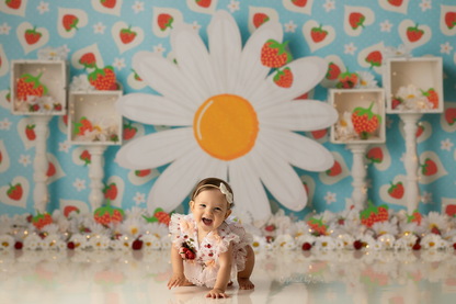 Strawberries & Daisies
