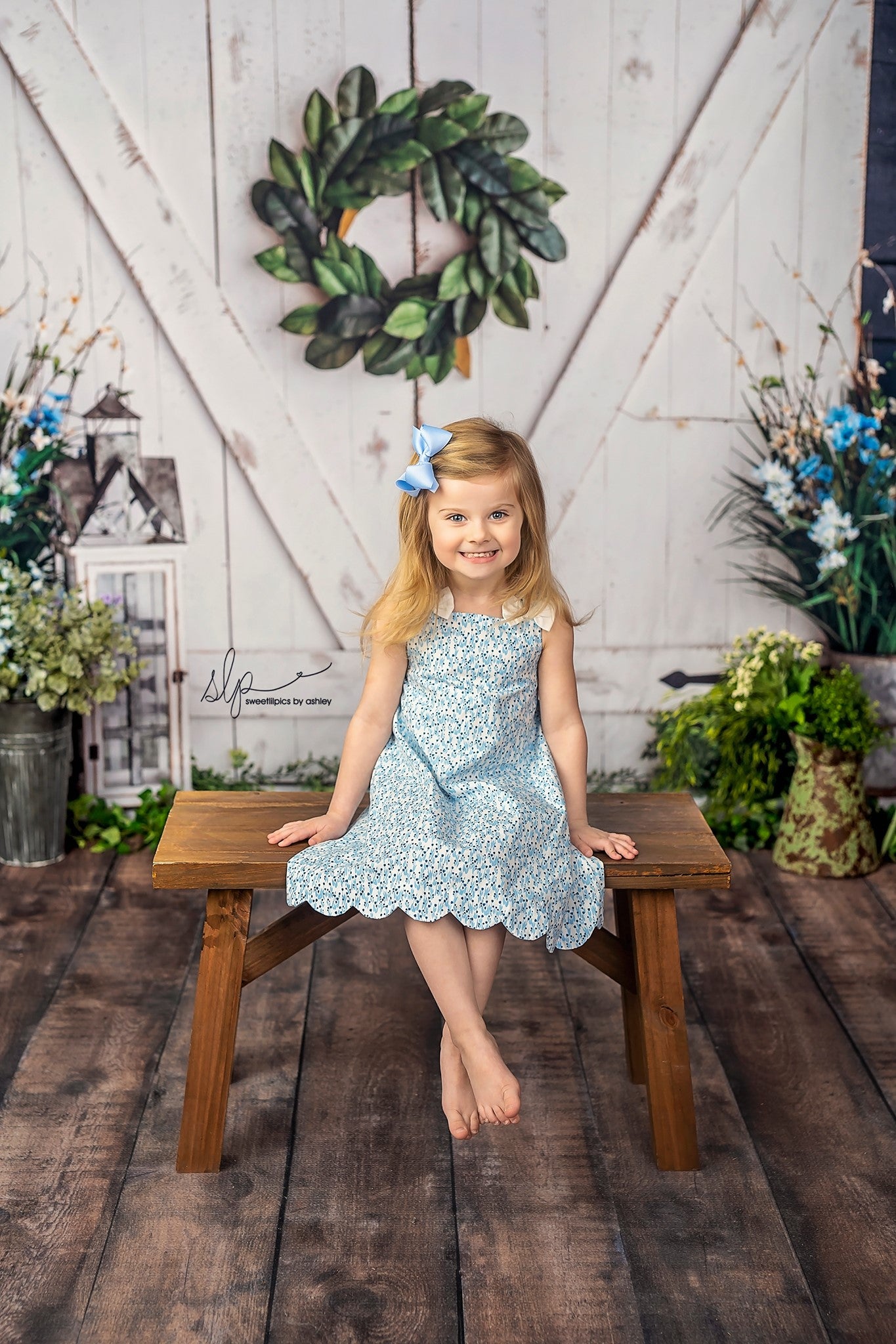 Charcoal Barn Door Blooms