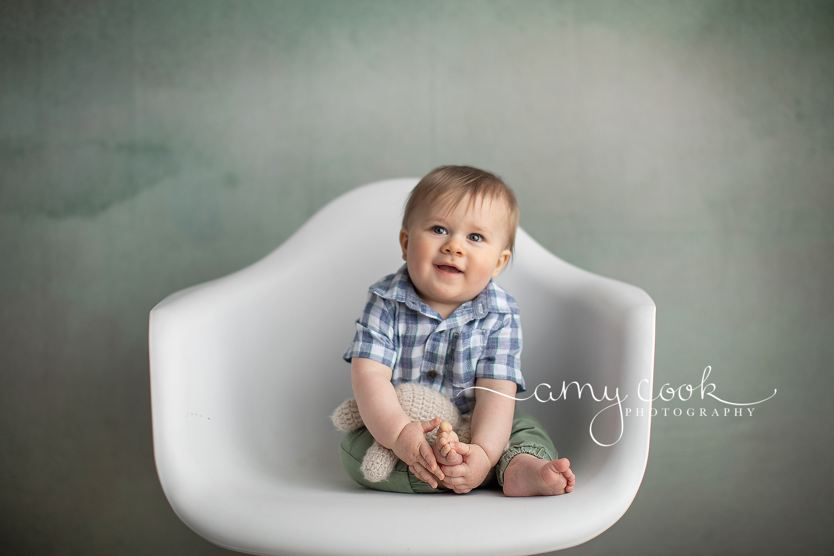 Textured Turf – Fancy Fabric & Props