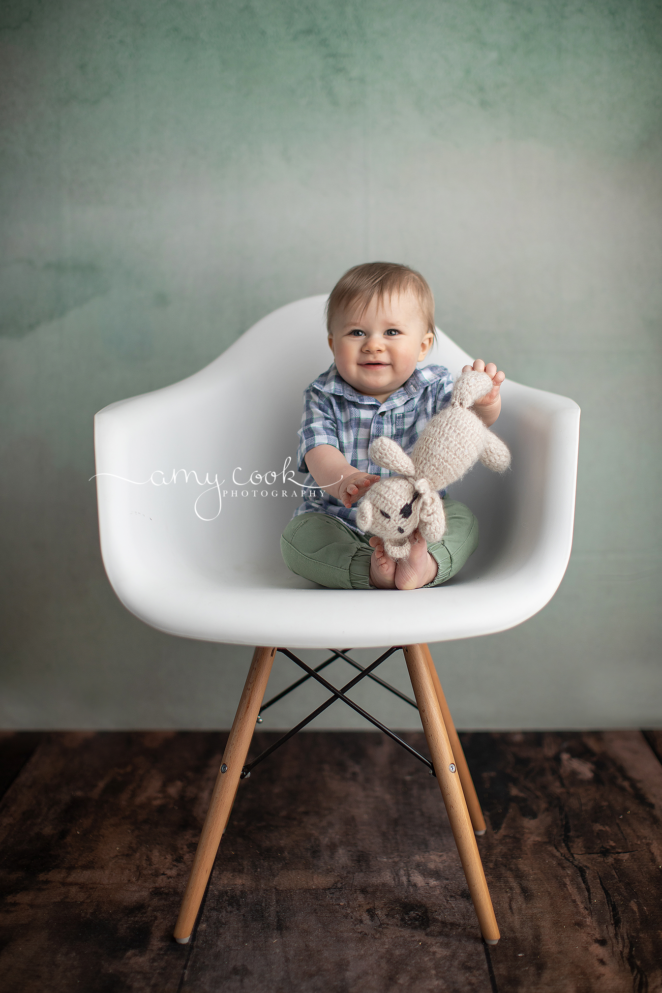 Textured Turf – Fancy Fabric & Props