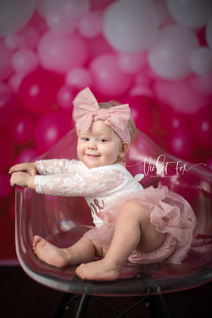 Ombre Valentine Balloon Wall