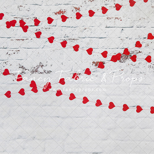 Amore Brick Wall - Petite