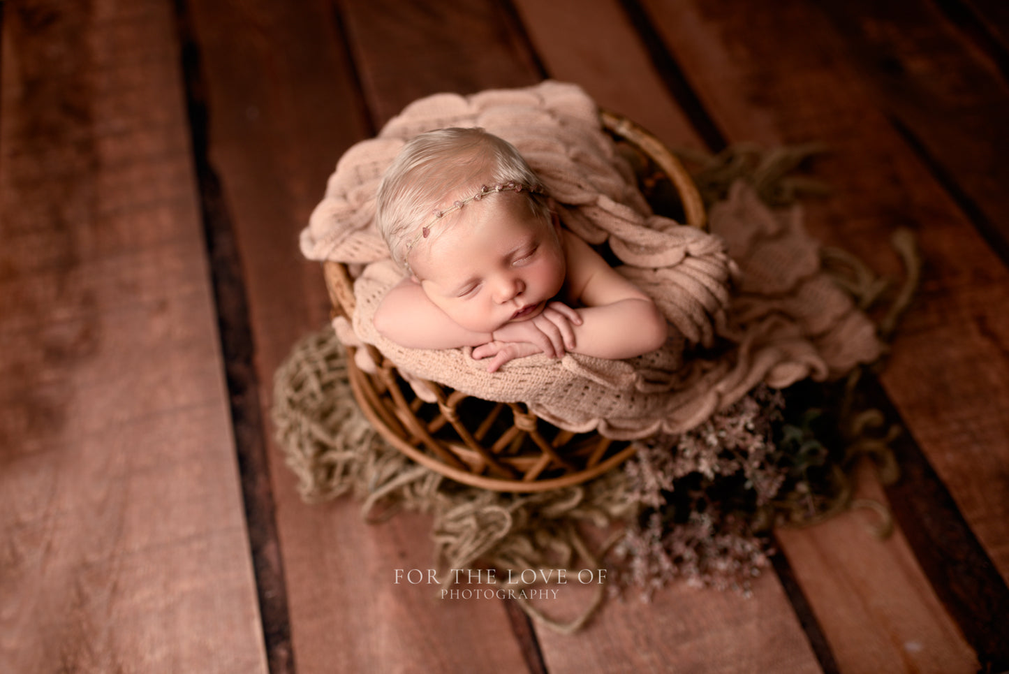 Joplin Vertical Wood Planks