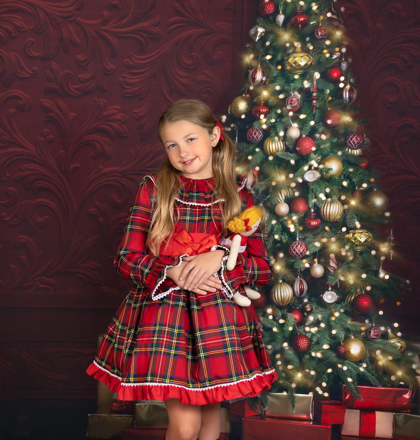 Elegant Crimson Holiday