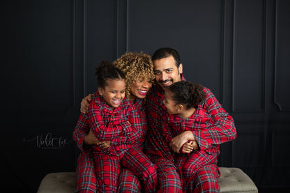 Simple Matte Black Wall