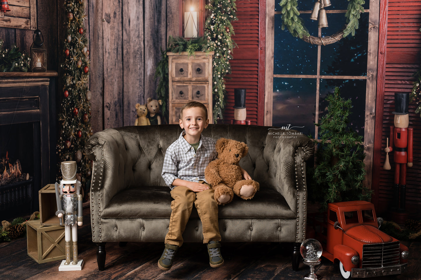 Jingle By The Fireplace Room