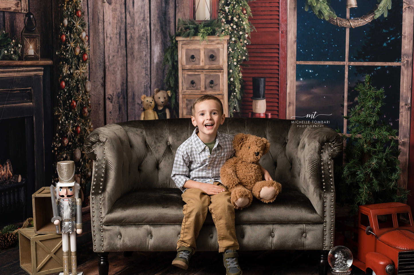 Jingle By The Fireplace Room