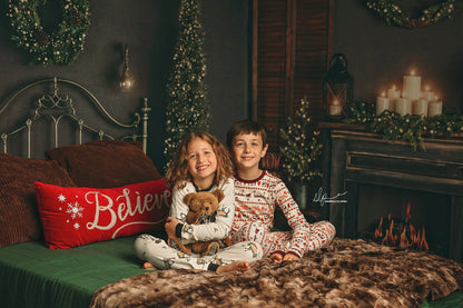 Retro Rustic Mantle Room