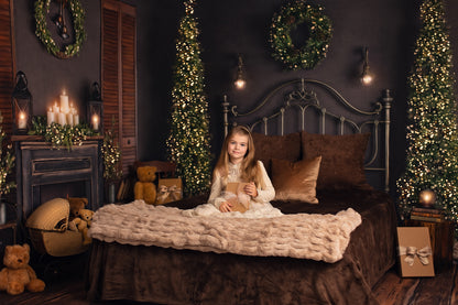 Retro Rustic Mantle Room