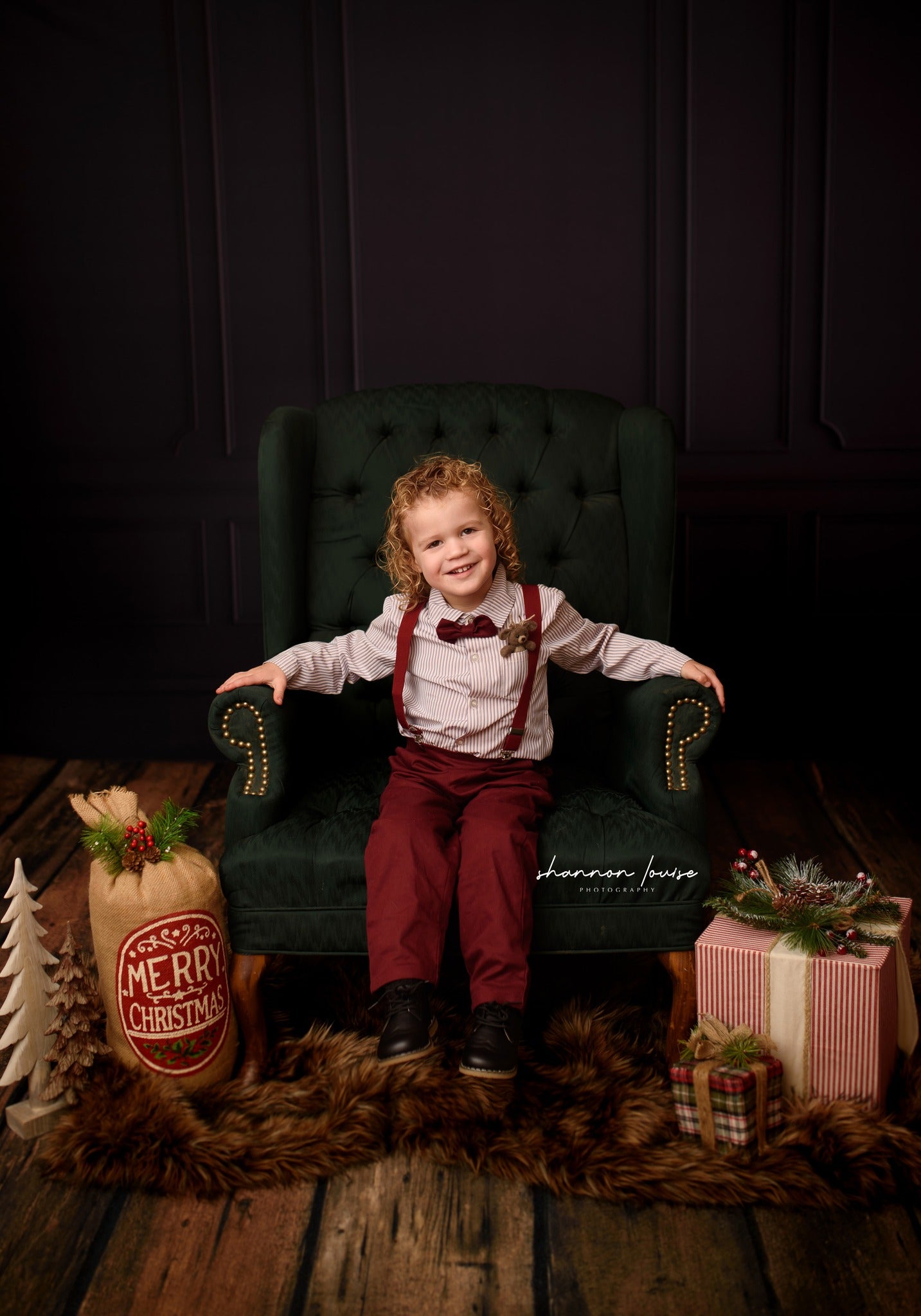 Simple Matte Black Wall