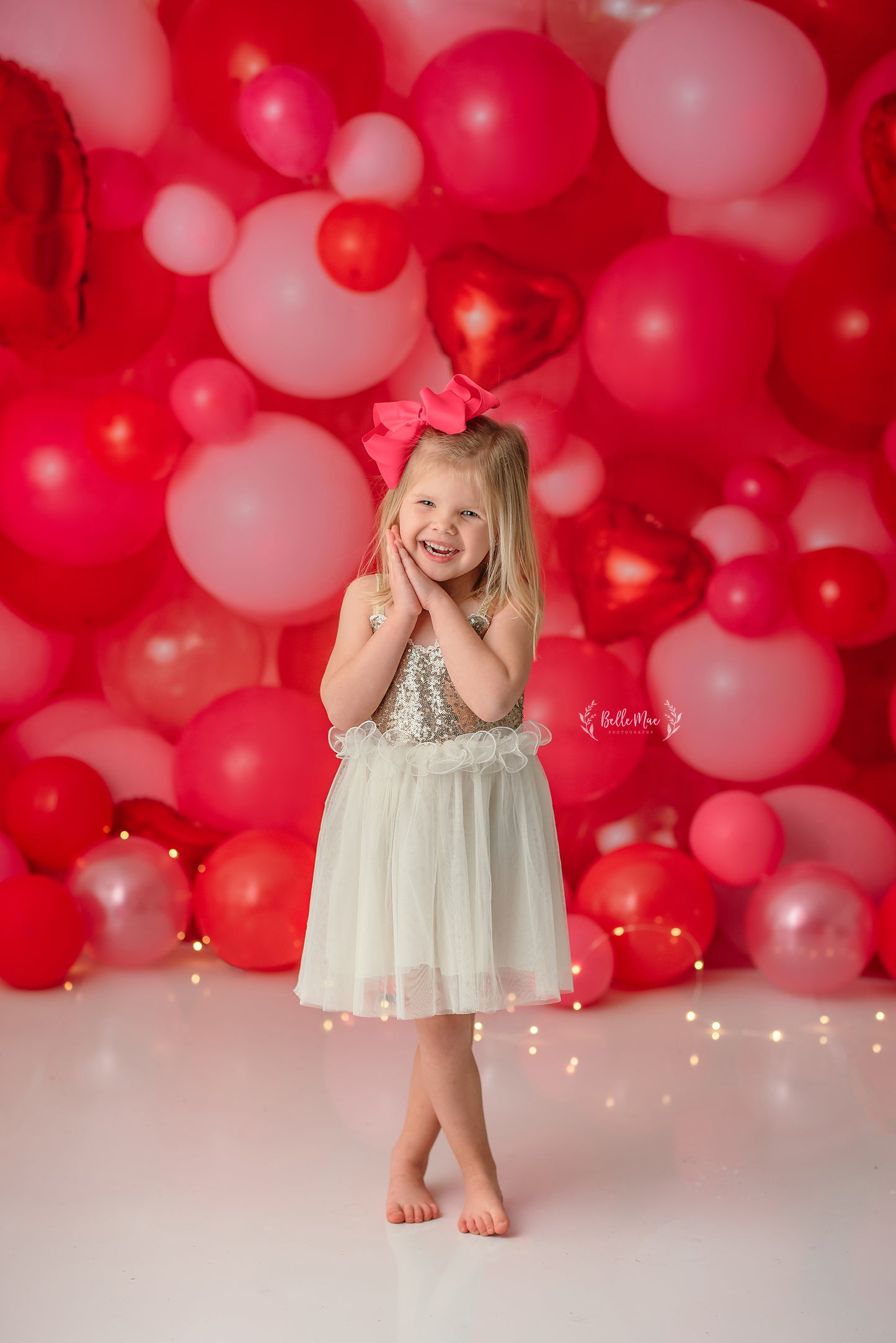 Valentine Kiss Balloon Wall