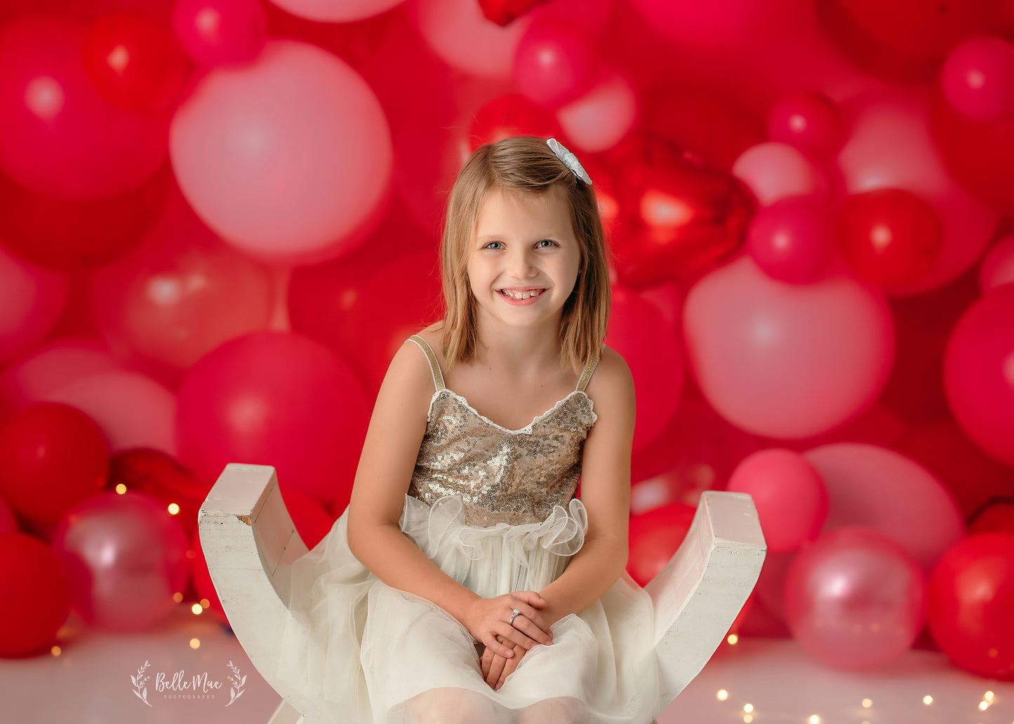 Valentine Kiss Balloon Wall