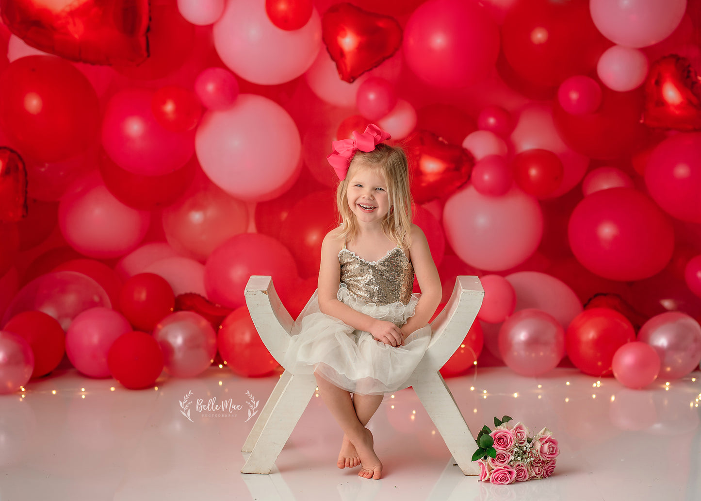 Valentine Kiss Balloon Wall