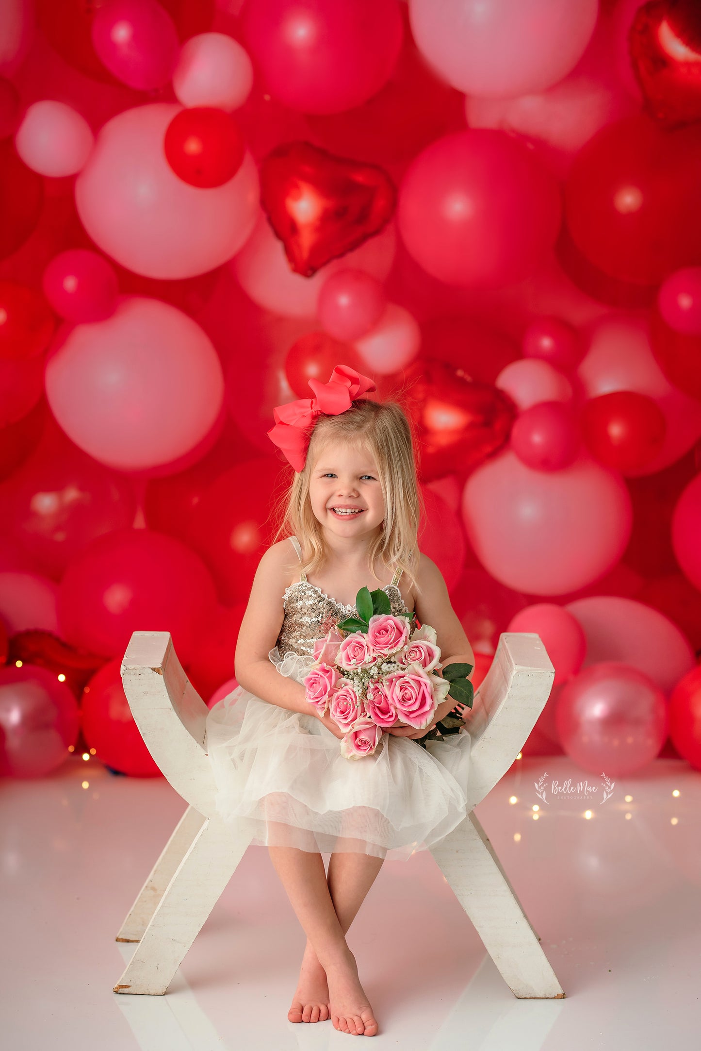 Valentine Kiss Balloon Wall