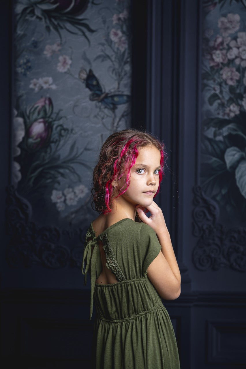 Black Floral Victorian Wall - With Sweep Option