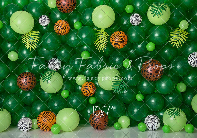 Afternoon Safari Balloon Wall