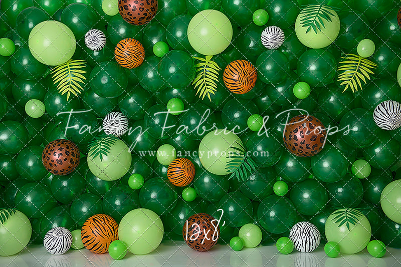 Afternoon Safari Balloon Wall