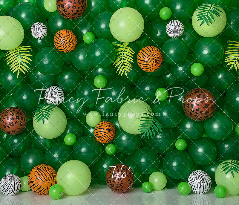 Afternoon Safari Balloon Wall