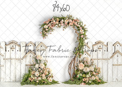 Blushing Bloom Archway