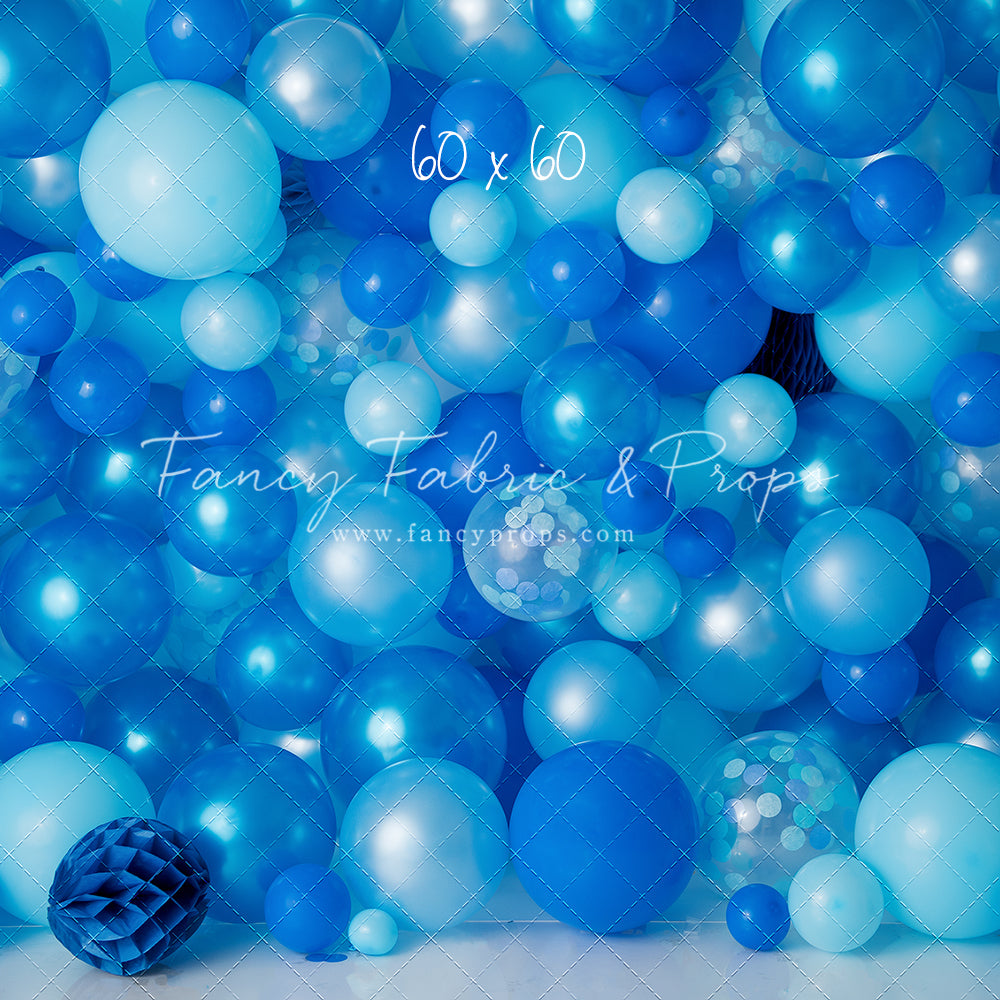 Azul Balloon Wall