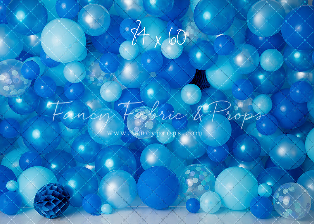 Azul Balloon Wall