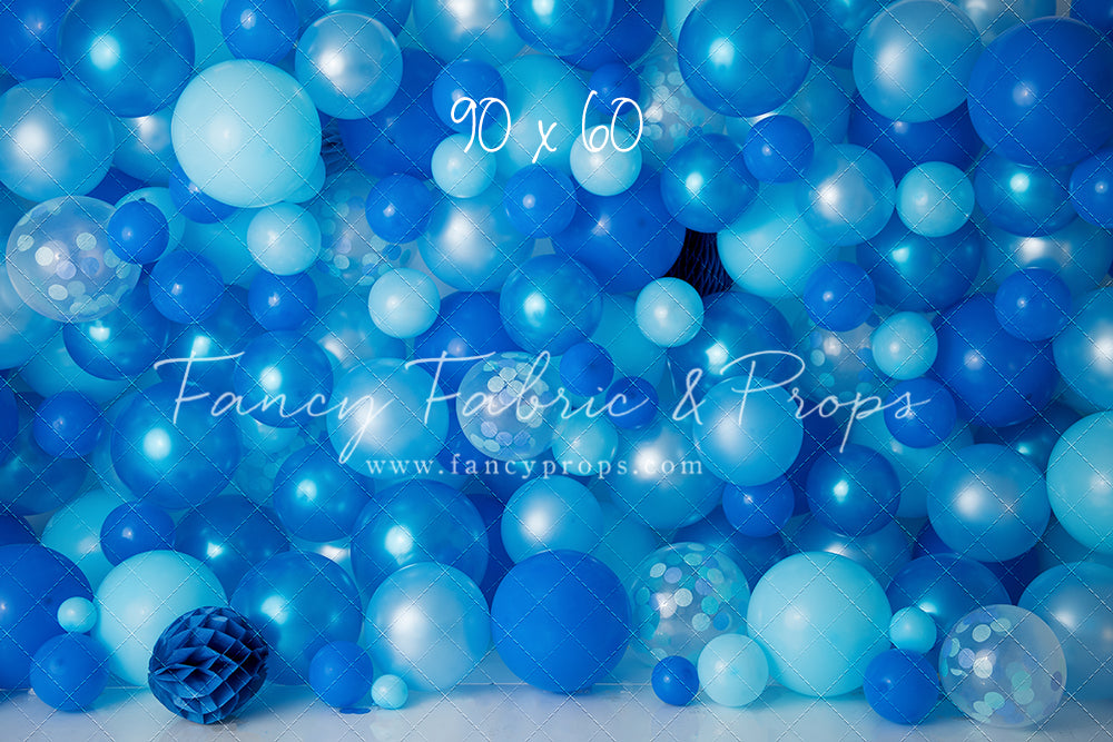 Azul Balloon Wall