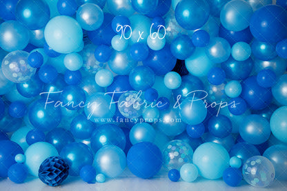 Azul Balloon Wall