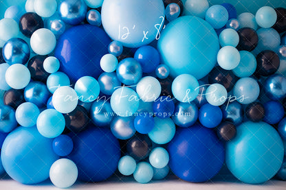 Bubble Blues Balloon Wall