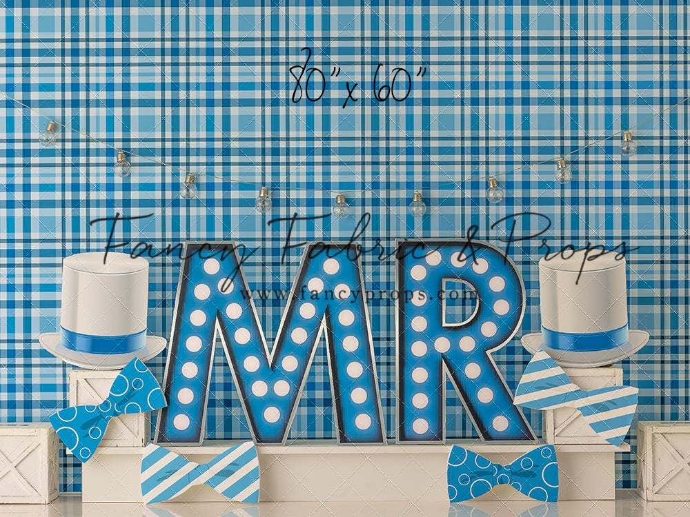 Hey Mister – Fancy Fabric & Props