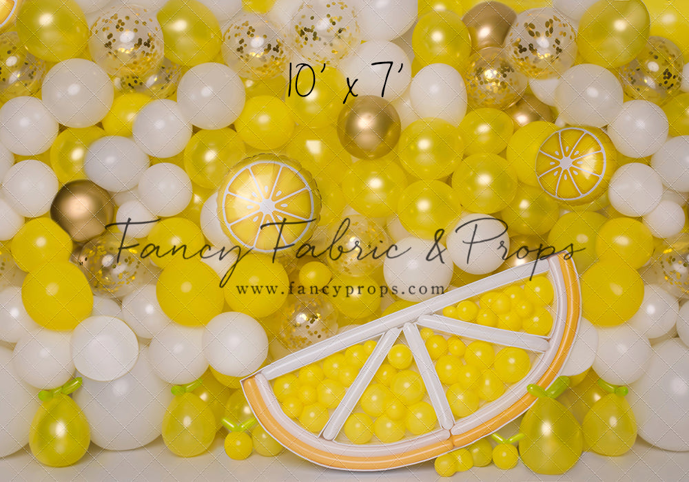 Make Lemonade Balloon Wall