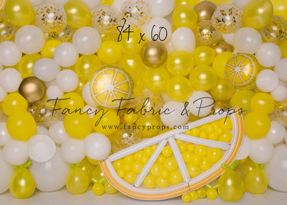 Make Lemonade Balloon Wall
