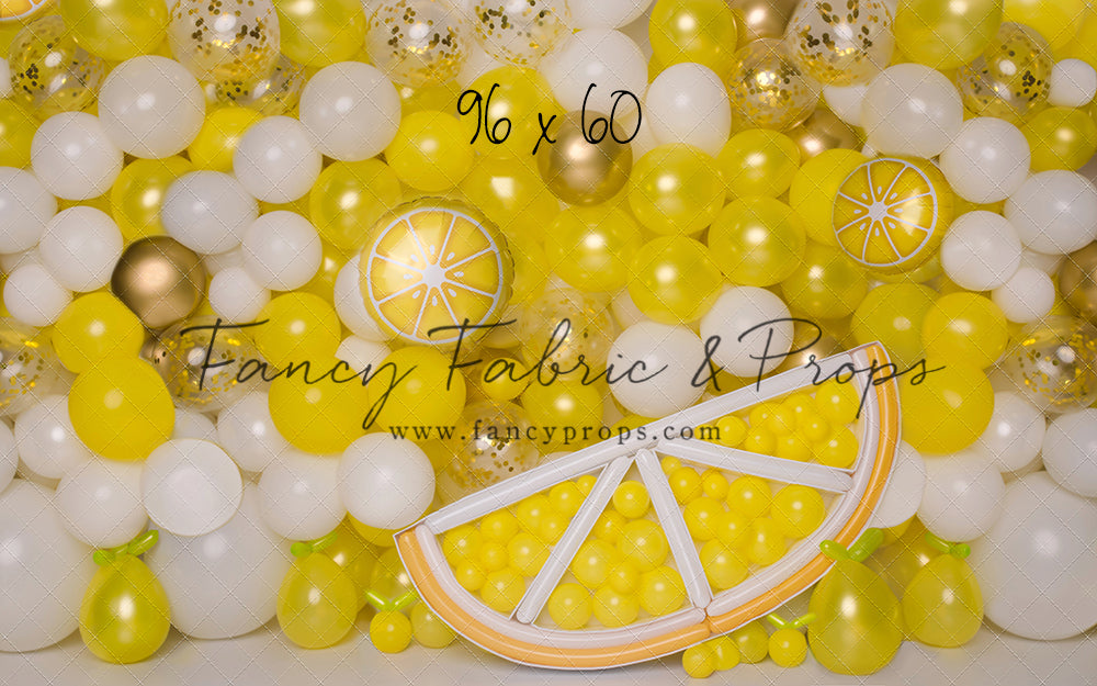 Make Lemonade Balloon Wall