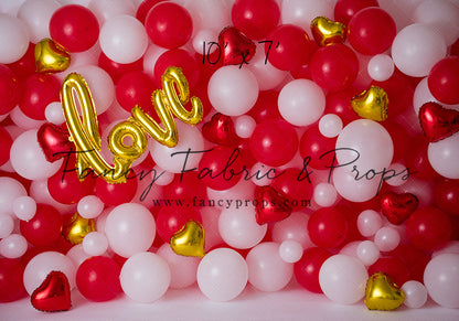 Smitten Valentine Balloon Wall