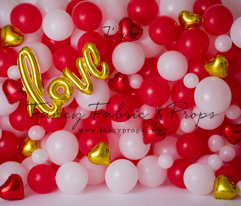 Smitten Valentine Balloon Wall