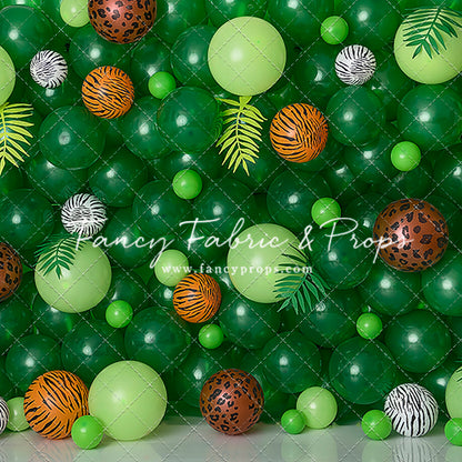 Afternoon Safari Balloon Wall