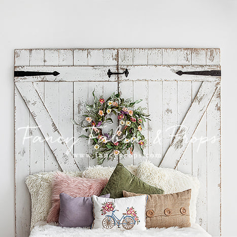 Summer Slumber – Fancy Fabric & Props