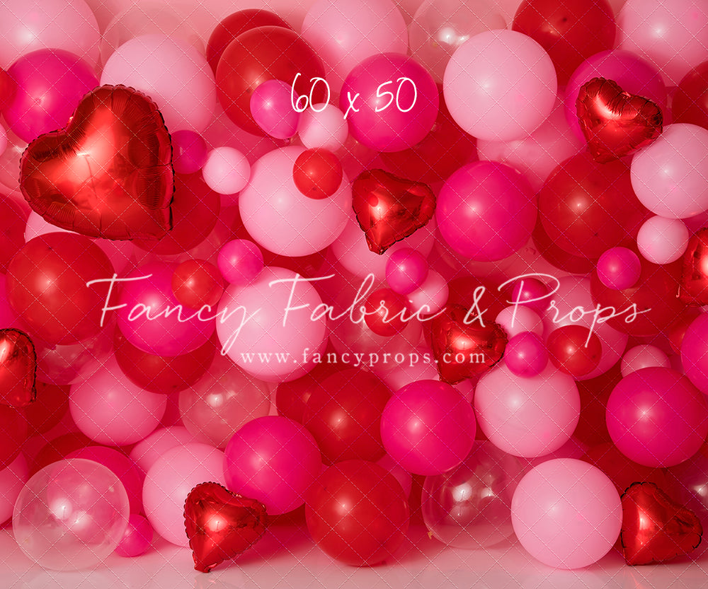 Valentine Kiss Balloon Wall