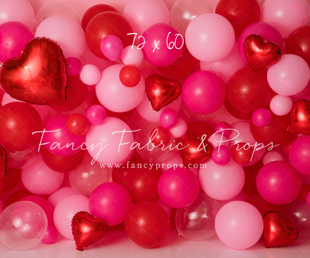 Valentine Kiss Balloon Wall