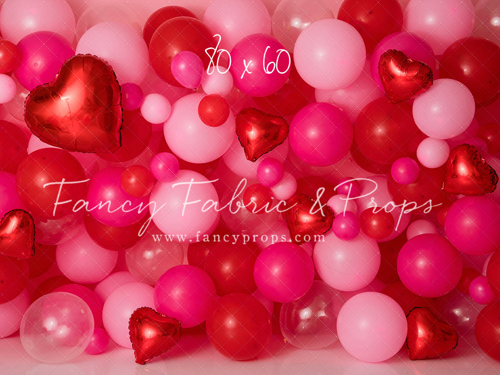 Valentine Kiss Balloon Wall