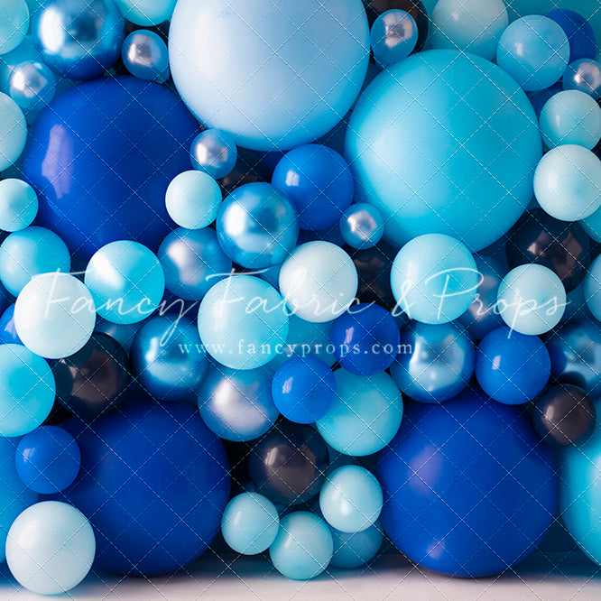 Bubble Blues Balloon Wall